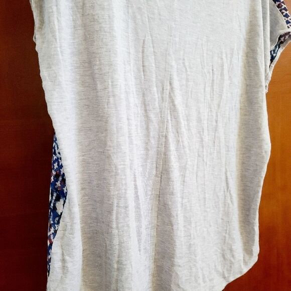 Two by Vince Camuto women's short sleeve top - Picture 7 of 10